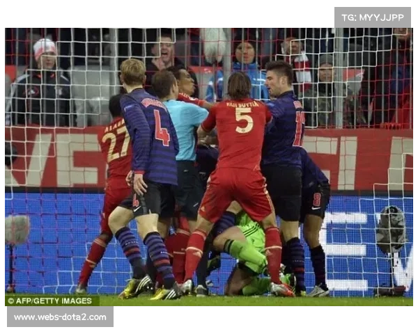 诺伊尔复出即献神扑，拜仁门神稳定性关键于欧冠征程